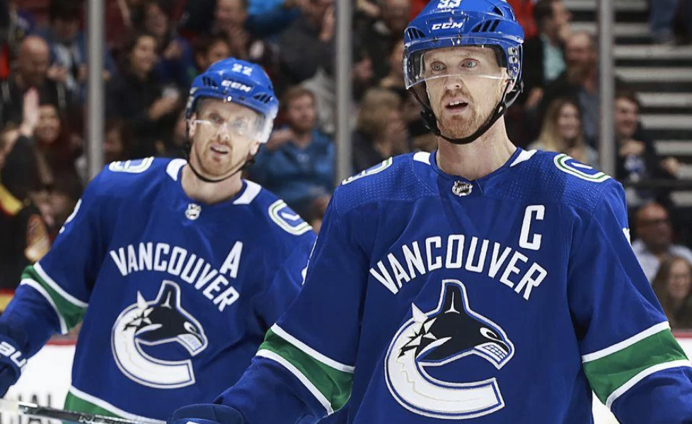 Sedin twins of the Vancouver Canucks to retire after this season